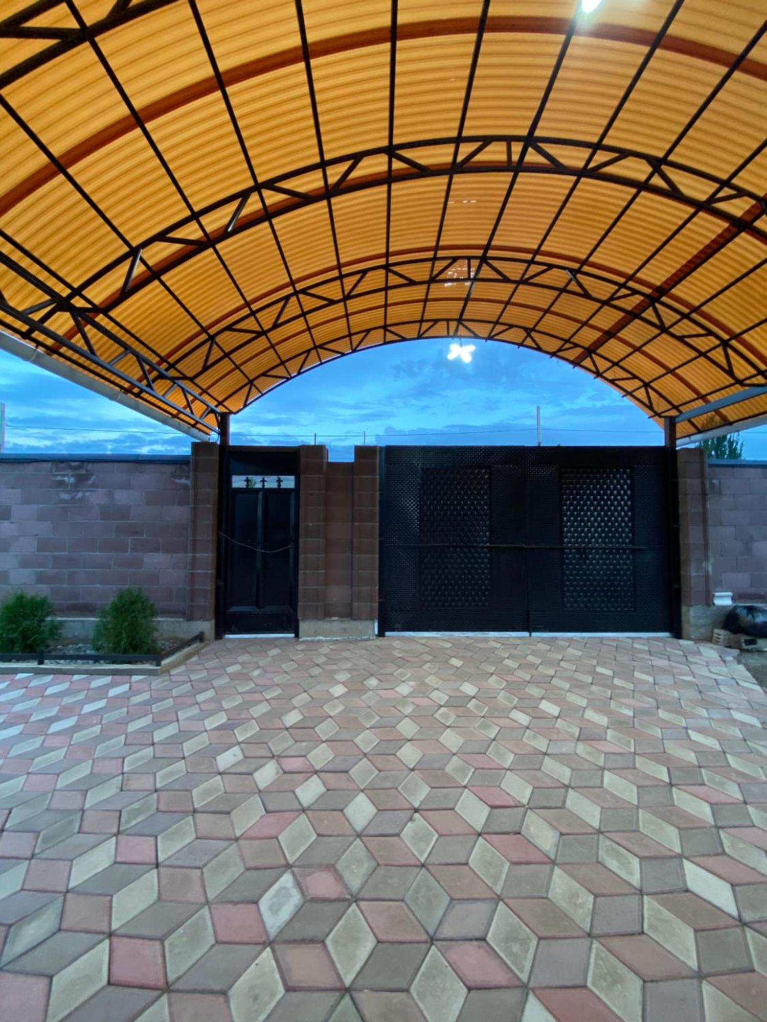Guest House Glover Karakol Exterior photo